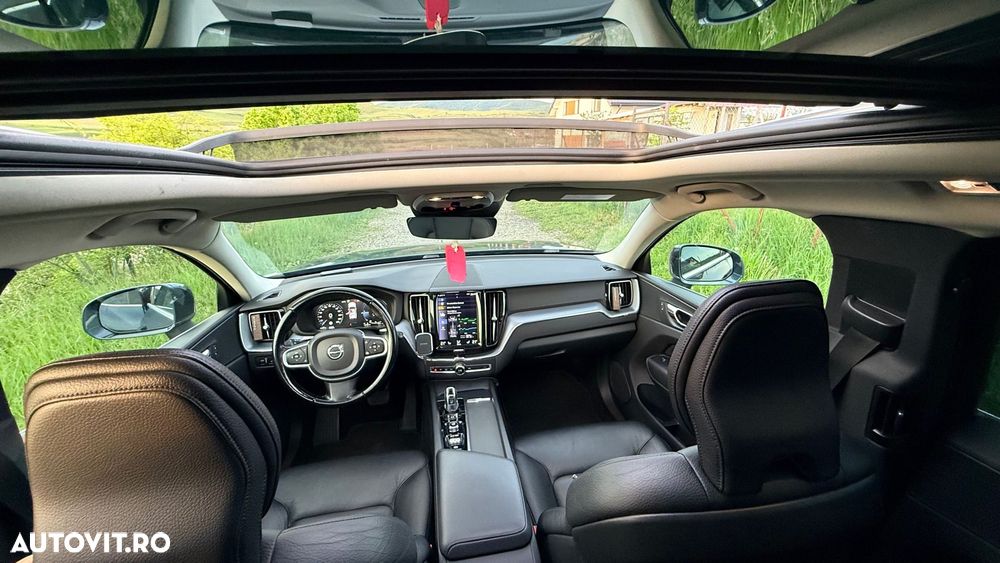 Volvo XC 60 T8 Twin Engine AWD Geartronic Momentum - 18