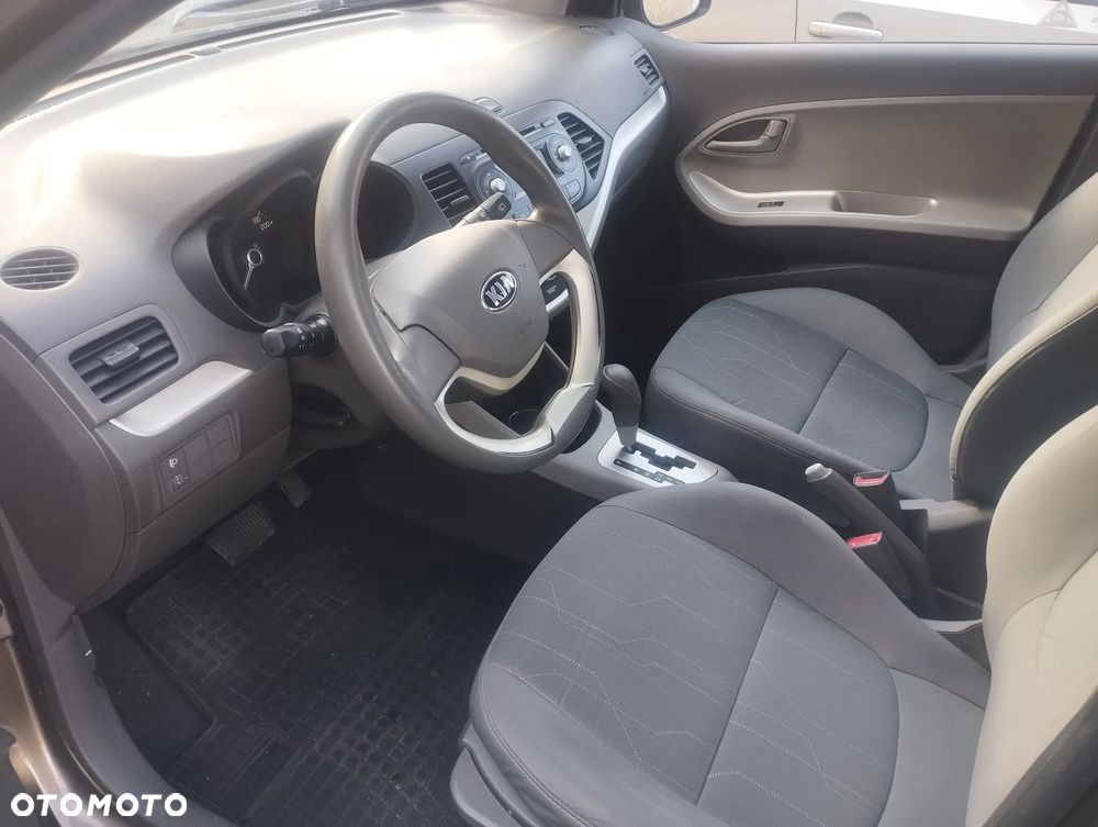 Kia Picanto - 10