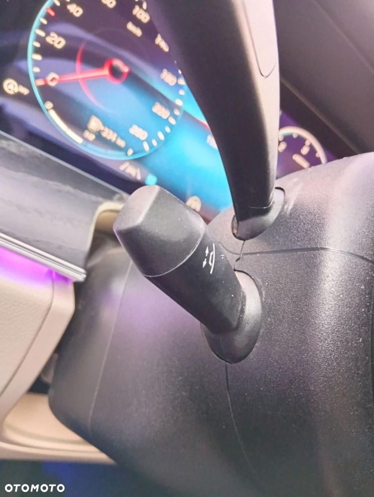 Mercedes-Benz Klasa E - 15