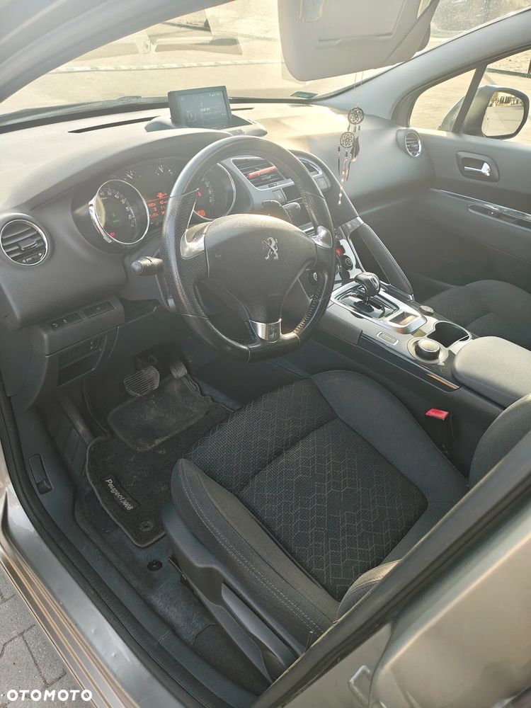 Peugeot 3008 2.0 HDi HYbrid4 - 2