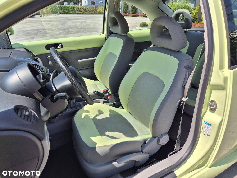 Volkswagen New Beetle 2.0 - 7