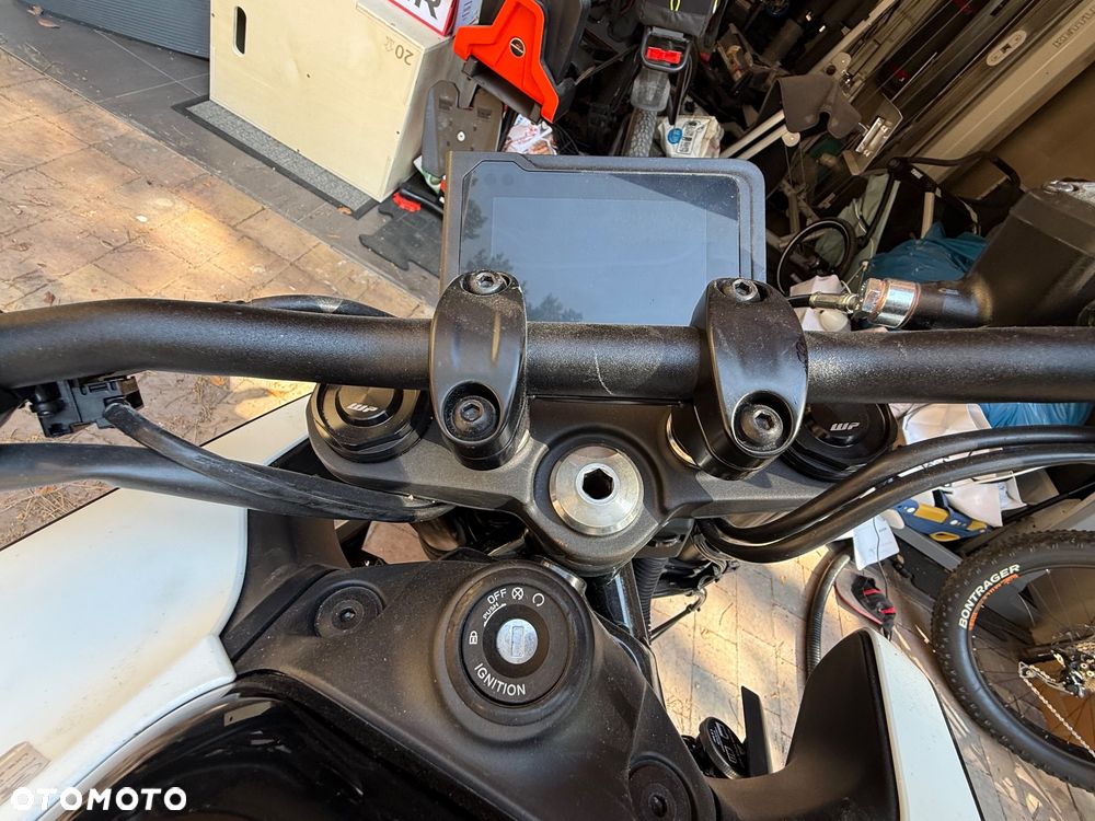 Husqvarna Vitpilen - 6