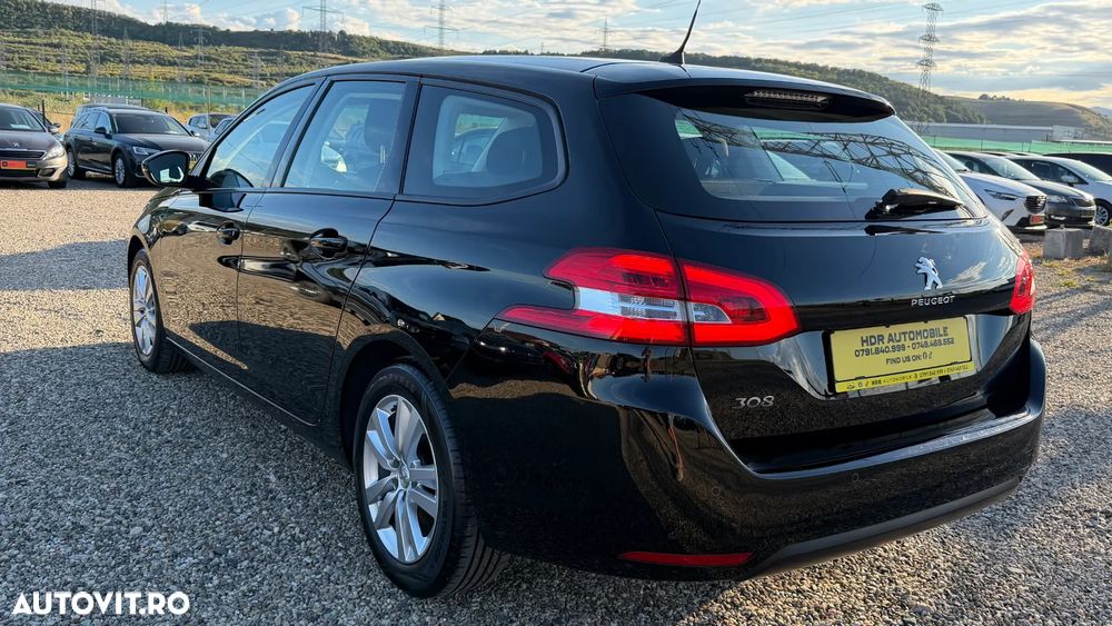 Peugeot 308 - 4