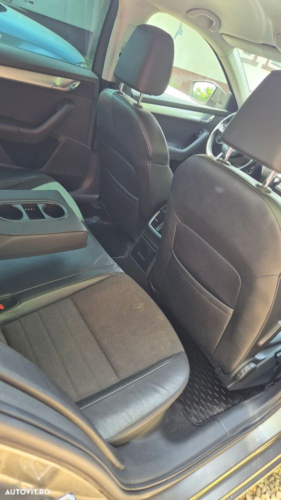 Skoda Octavia 2.0 TDI DSG Ambition - 8