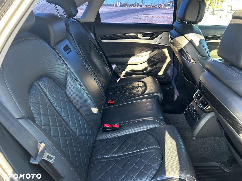 Audi A8 4.2 TDI Quattro - 13