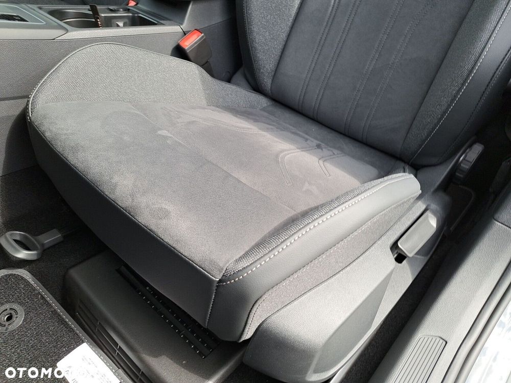Volkswagen Golf Variant - 13