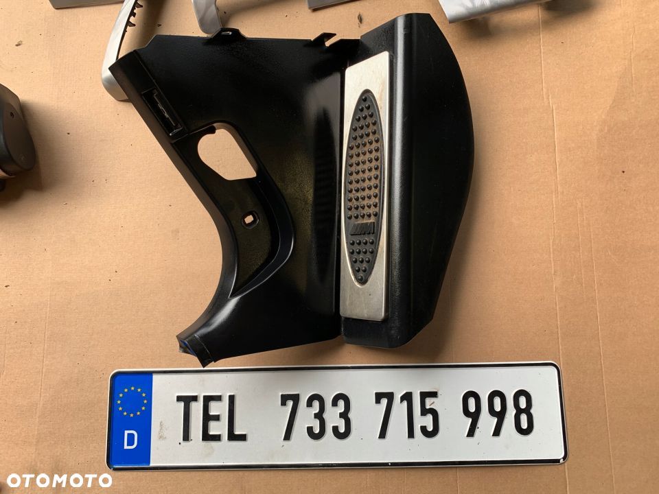 STOPNICA PODNÓŻEK KIEROWCY M PAKIET BMW E39 - 1
