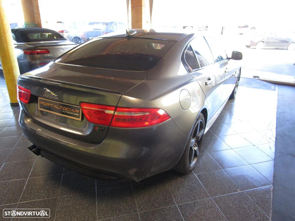 Jaguar XE 2.0 D R-Sport - 6