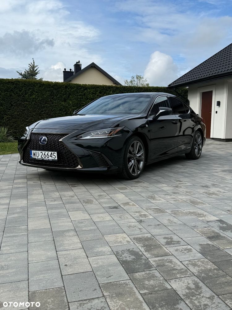Lexus ES 300h F Sport - 3