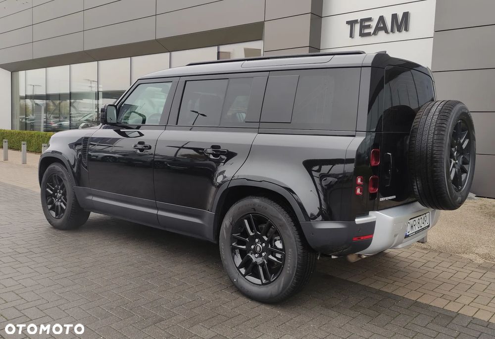 Land Rover Defender - 8