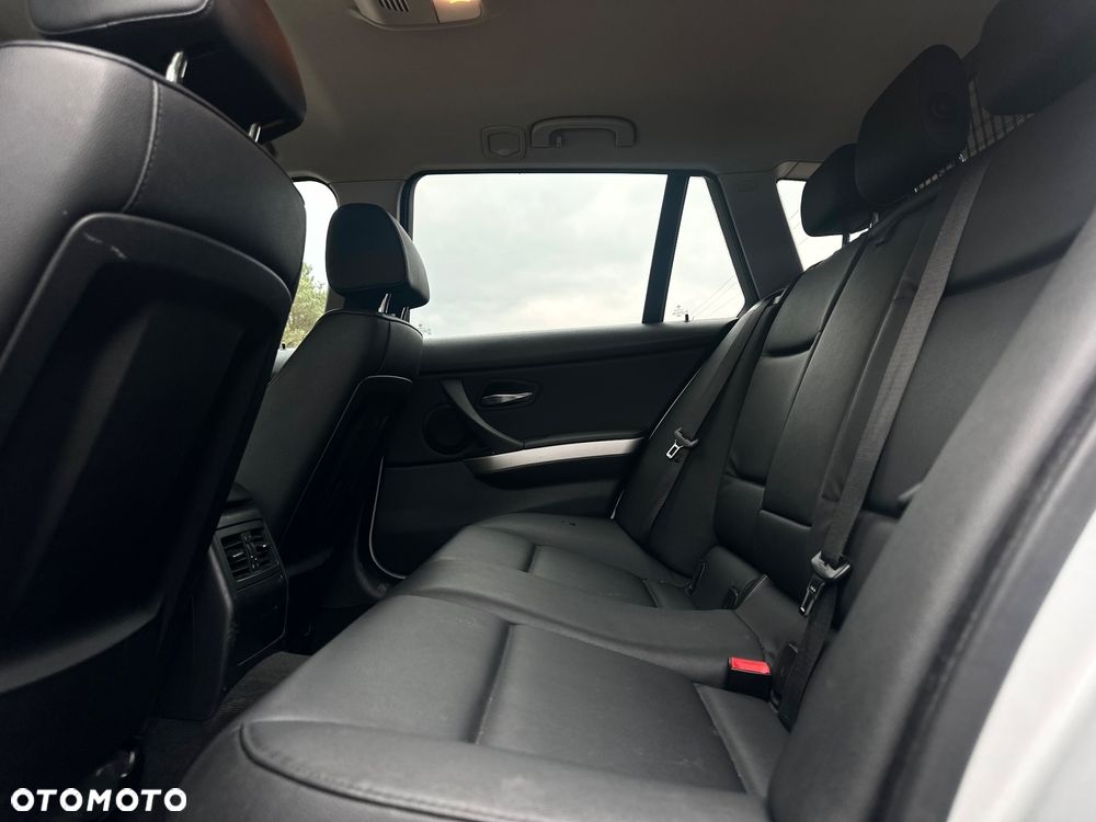 BMW Seria 3 - 15