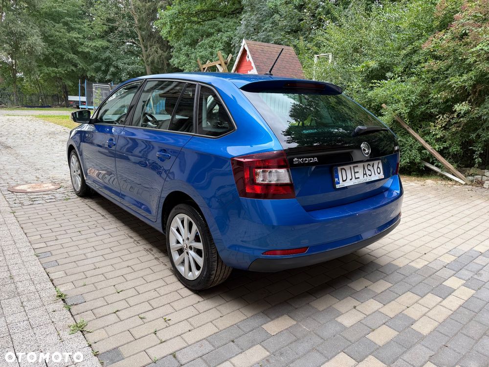 Skoda RAPID - 7