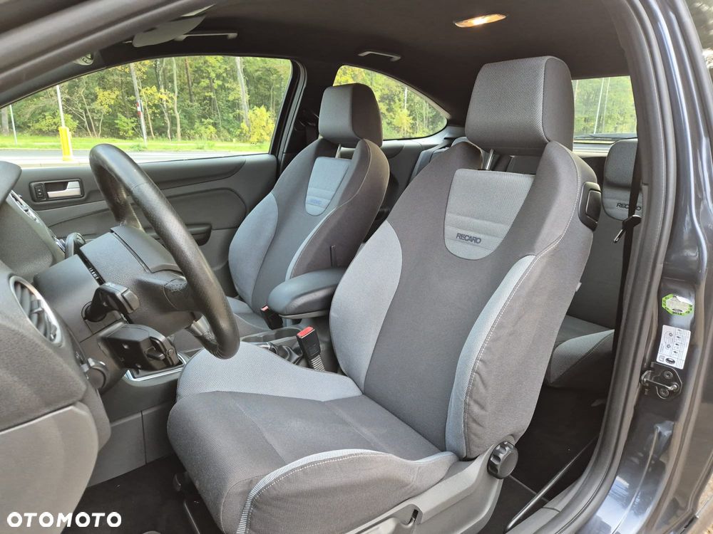 Ford Focus 2.5 ST - 31