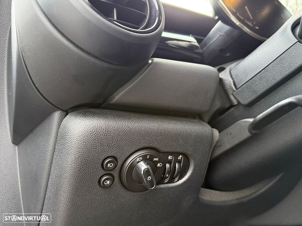 MINI 3 Portas Cooper SE - 13