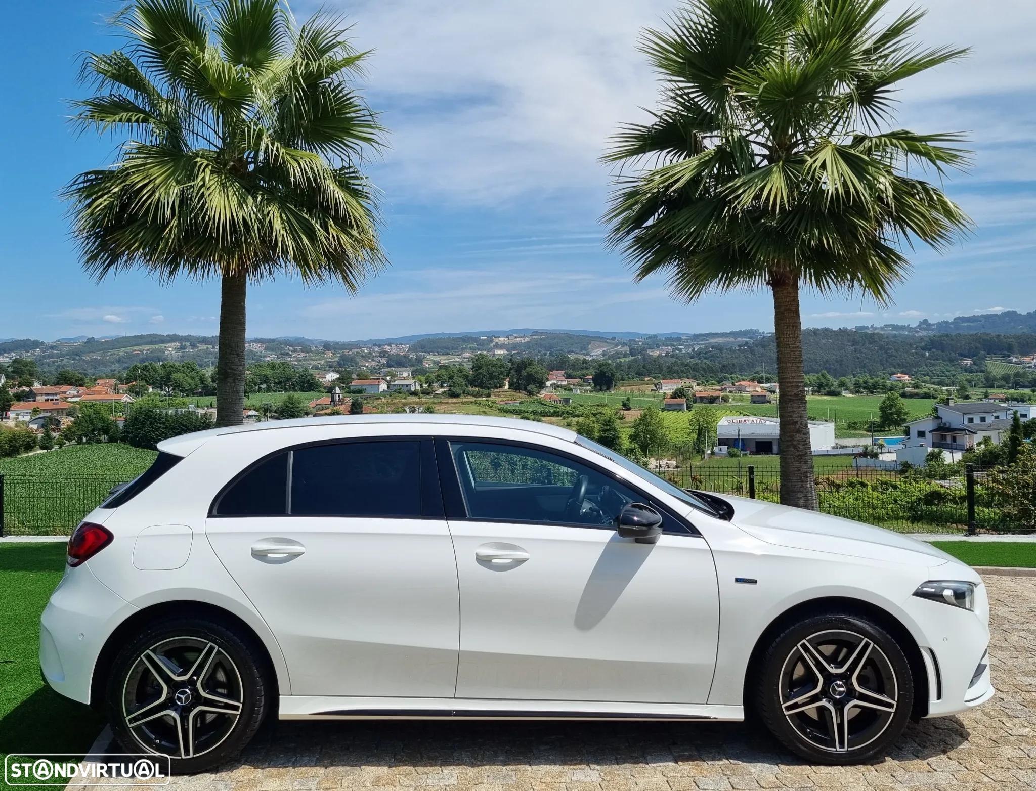 Mercedes-Benz A 250 e AMG Line - 15