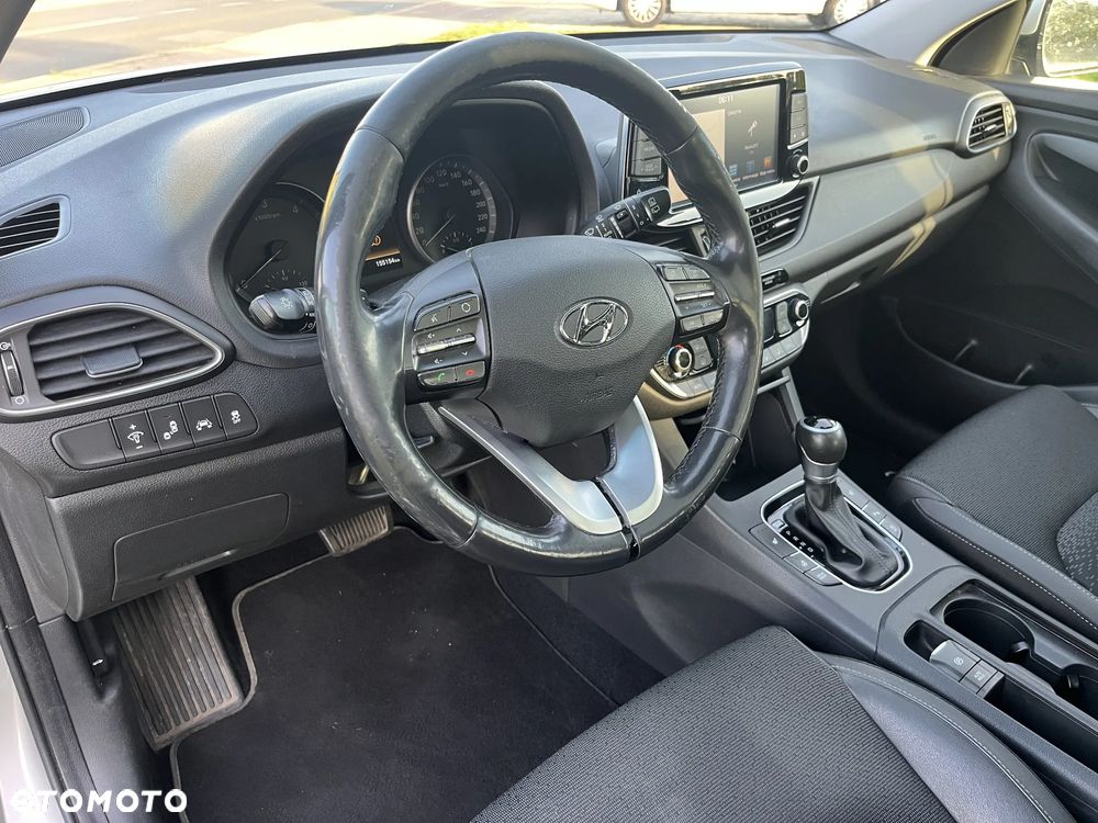 Hyundai i30 1.6 D Premiere Luxury DCT - 13