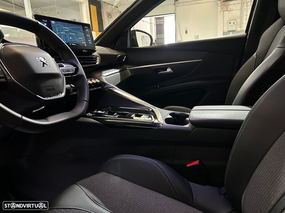 Peugeot 5008 1.5 BlueHDi Allure EAT8 - 41