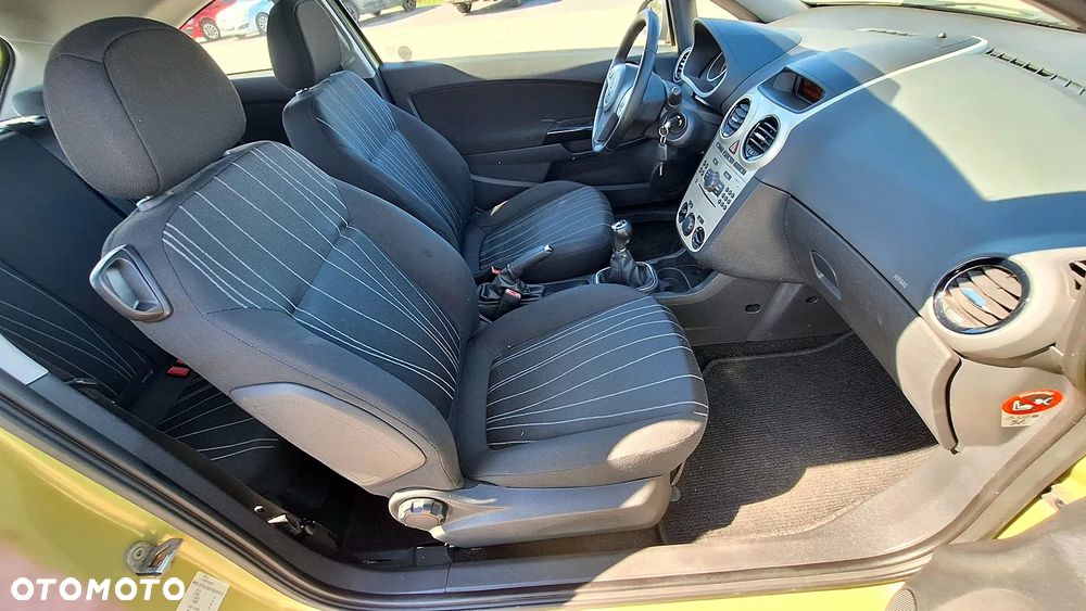 Opel Corsa - 18