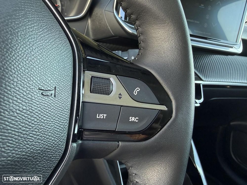Peugeot 208 1.2 PureTech Active Pack - 29