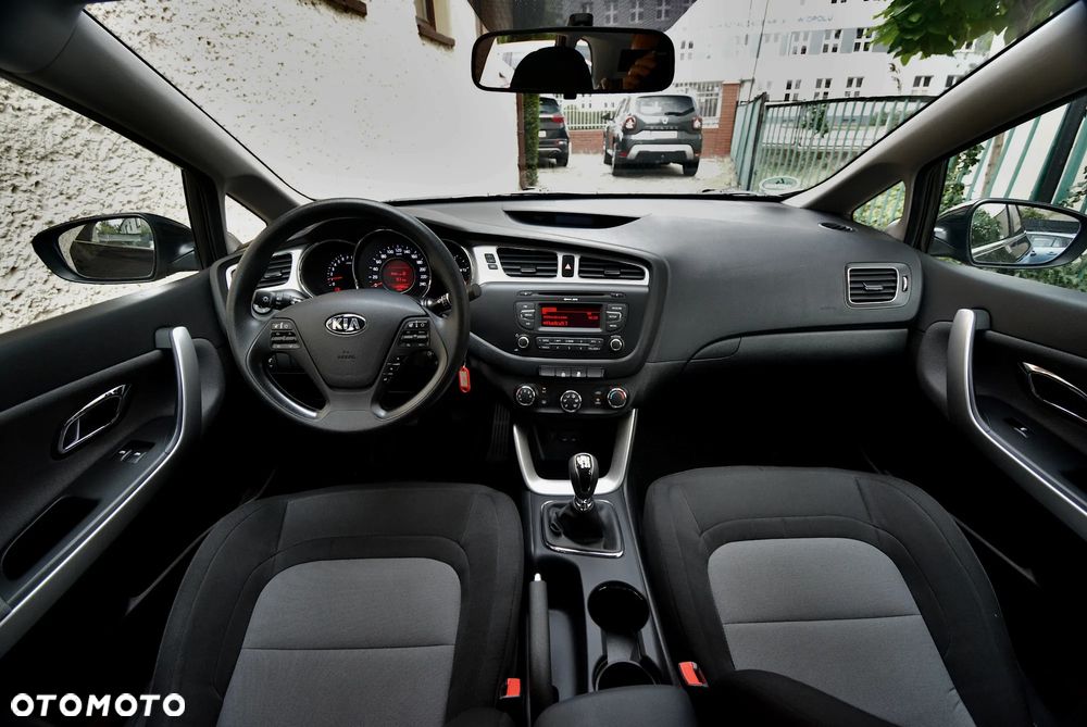 Kia Ceed - 14