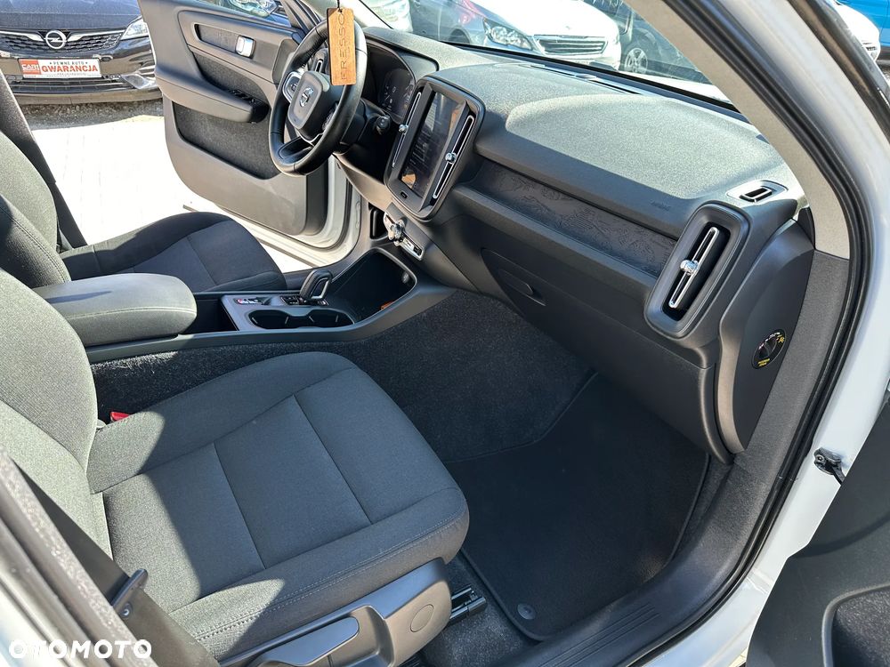 Volvo XC 40 - 25