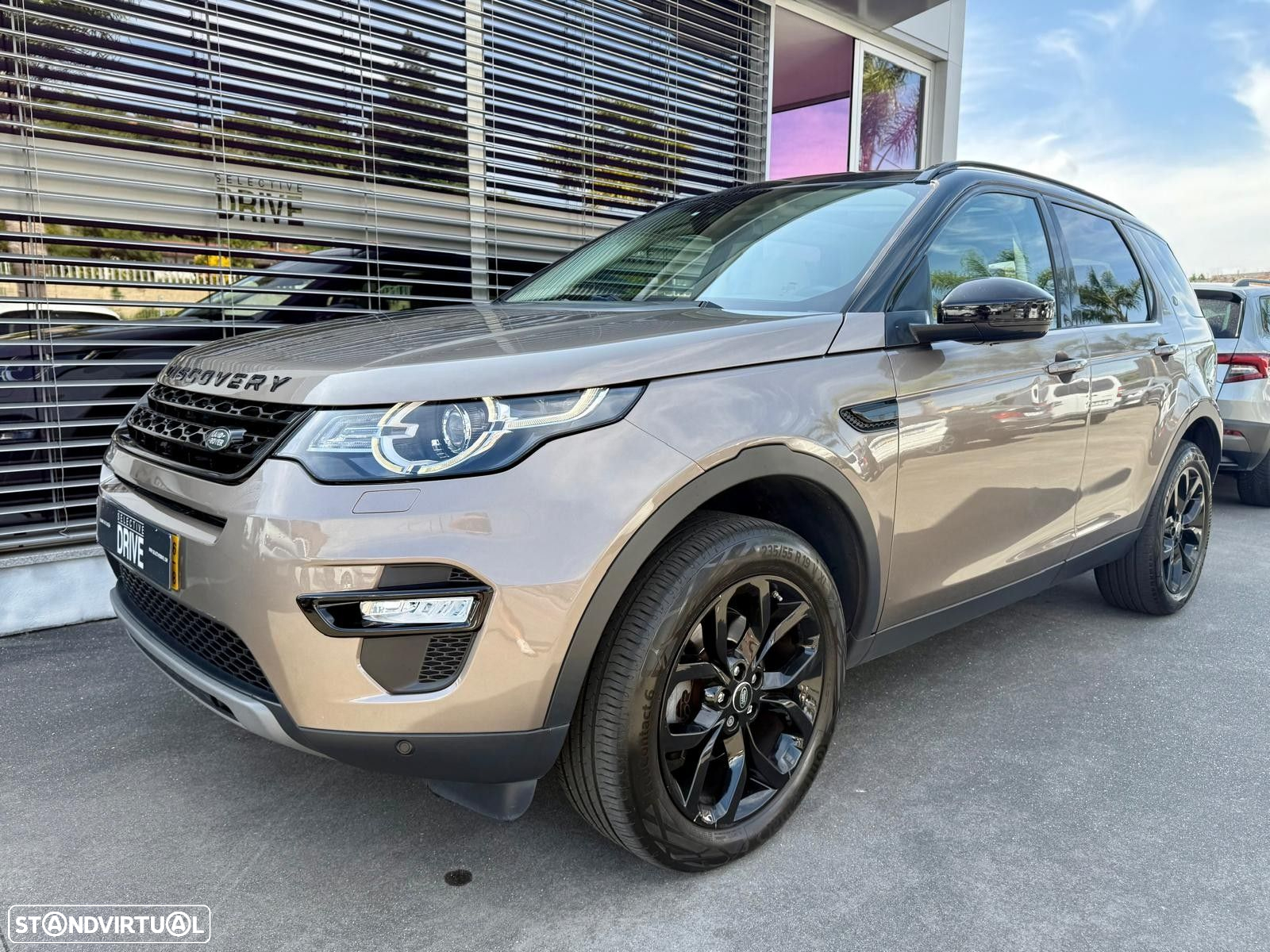 Land Rover Discovery Sport 2.0 TD4 HSE Luxury 7L Auto - 2