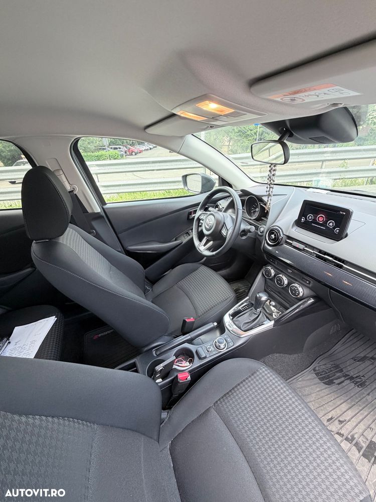 Mazda 2 - 6