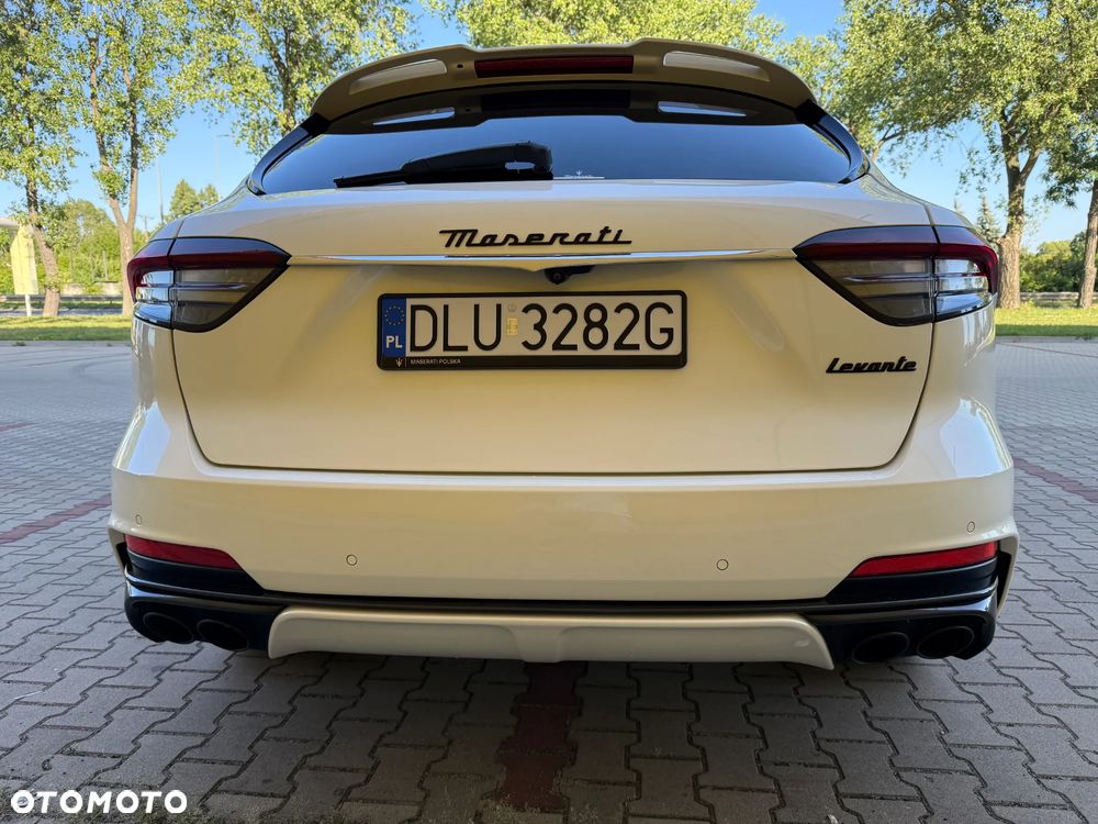 Maserati Levante Trofeo - 17
