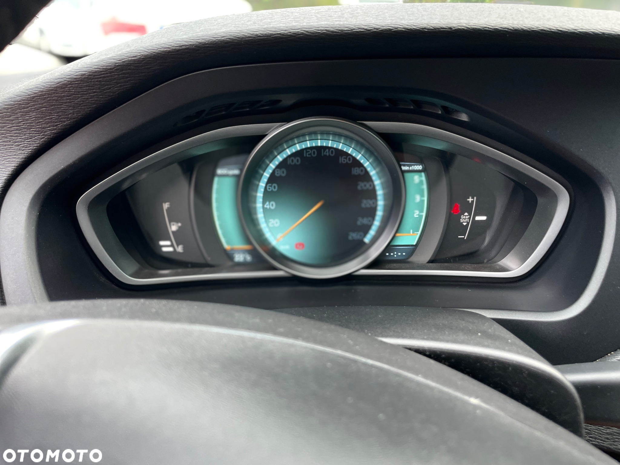 Volvo V40 D2 Momentum - 19
