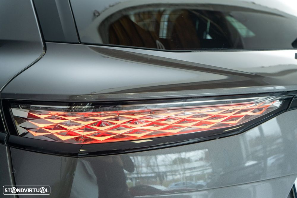 DS DS7 Crossback E-Tense Performance Line EAT8 - 30