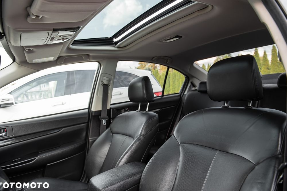Subaru Legacy 2.5i GT - 20