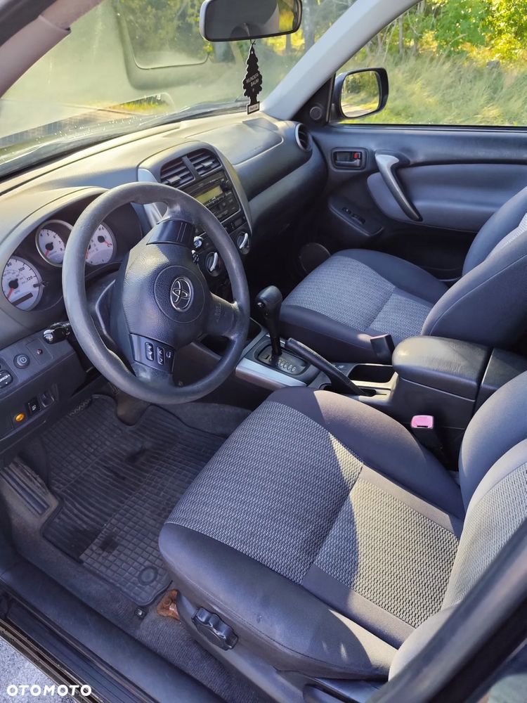 Toyota RAV4 - 9
