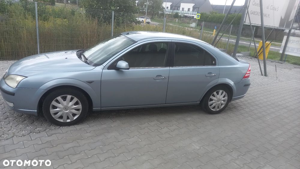 Ford Mondeo 1.8 Ghia - 2