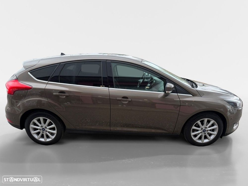 Ford Focus 1.0 EcoBoost Titanium - 6