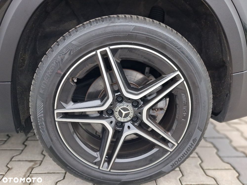 Mercedes-Benz GLB 200 d 4-Matic AMG Line 8G-DCT - 26