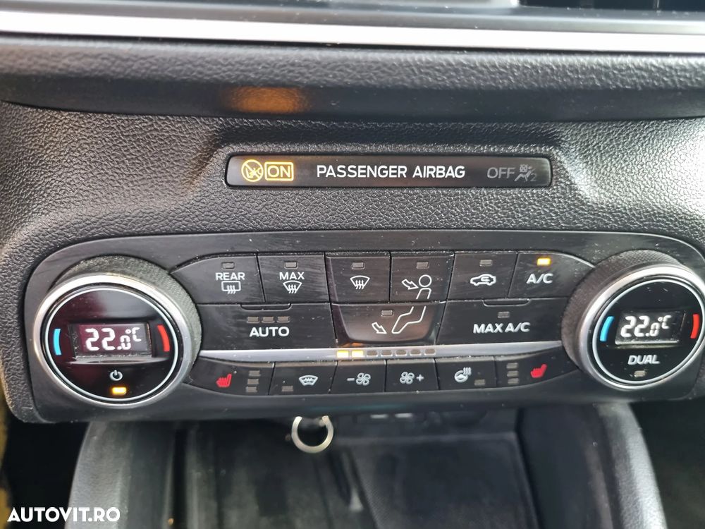 Ford Focus 1.5 EcoBlue Connected - 9