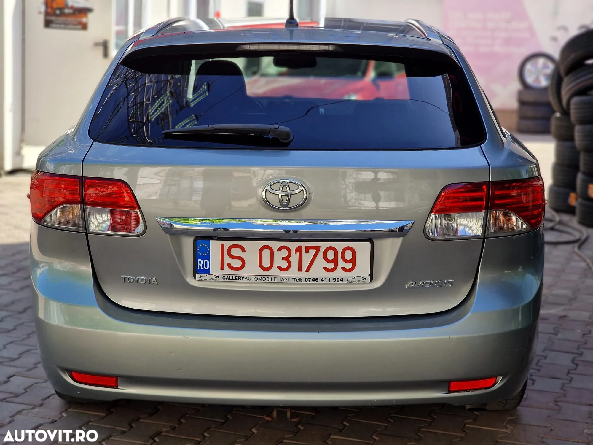 Toyota Avensis Combi 2.2 D-4D Edition - 13