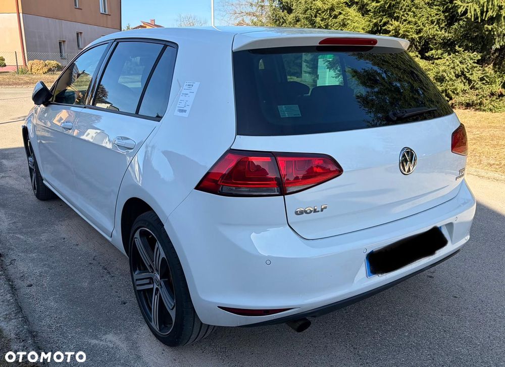 Volkswagen Golf - 5