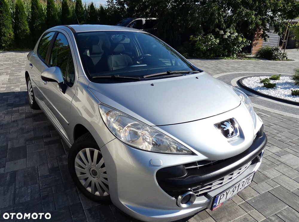 Peugeot 207 1.6 Trendy - 22