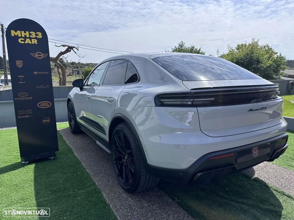 Porsche Macan Electric GTS - 11