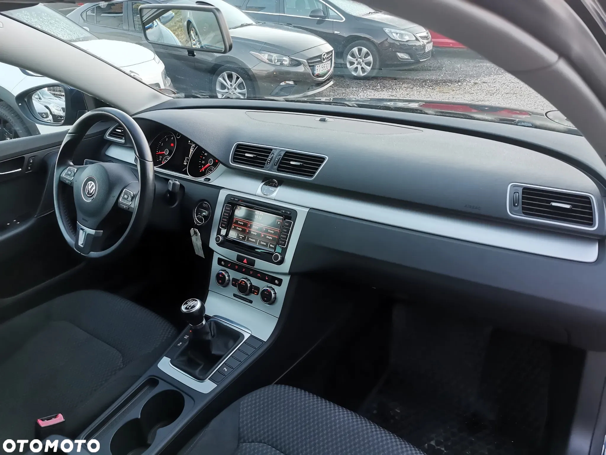 Volkswagen Passat - 16