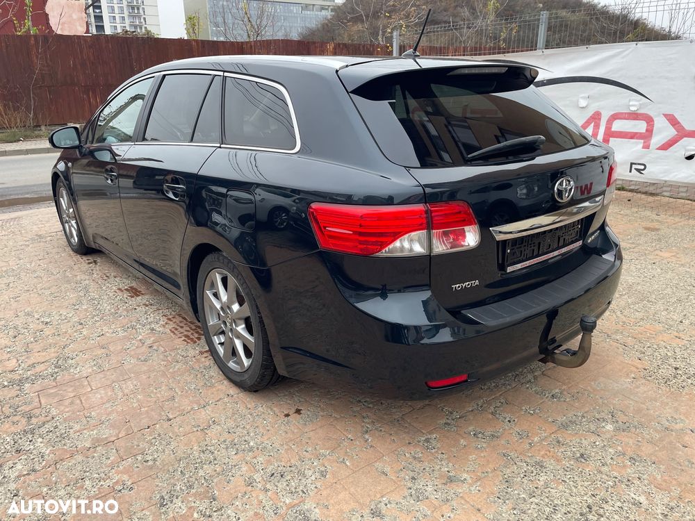 Toyota Avensis Combi 2.2 D-CAT Executive - 4