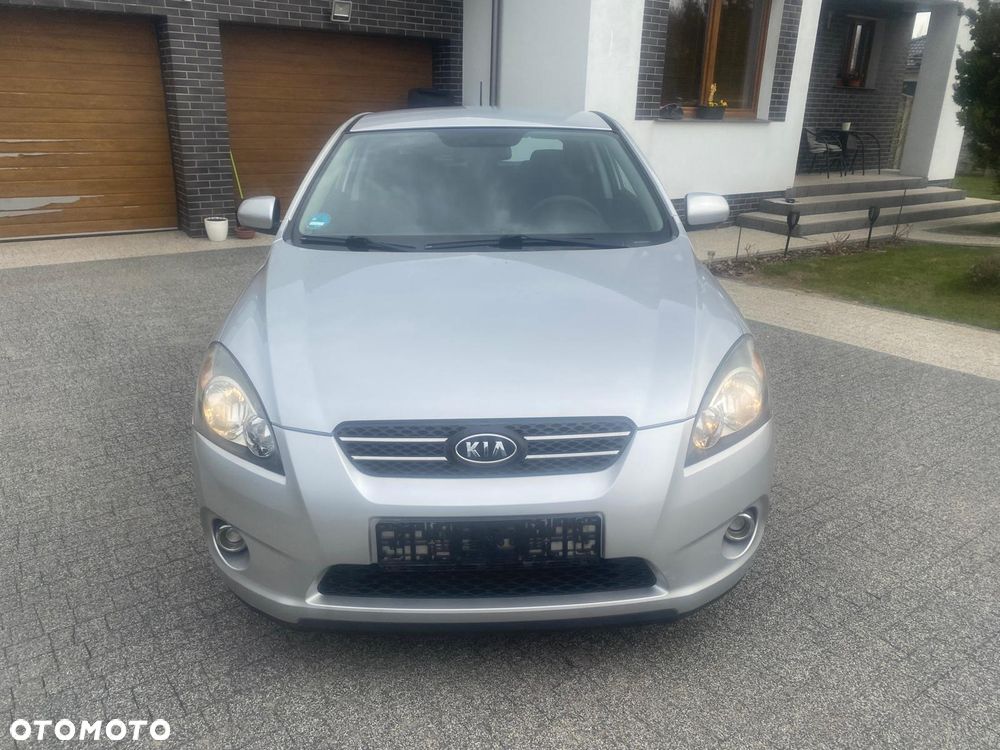 Kia ProCeed - 12