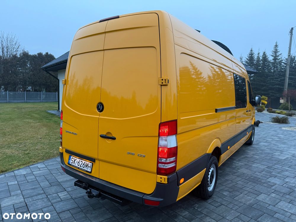 Mercedes-Benz Sprinter - 13