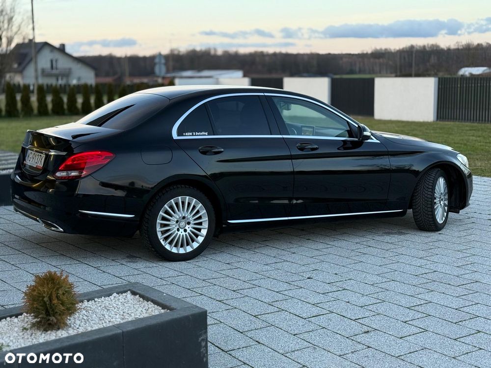 Kia Carens - 7