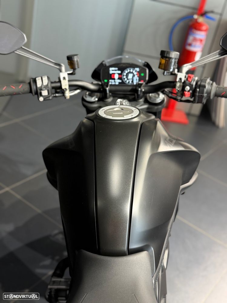 Ducati Monster - 7