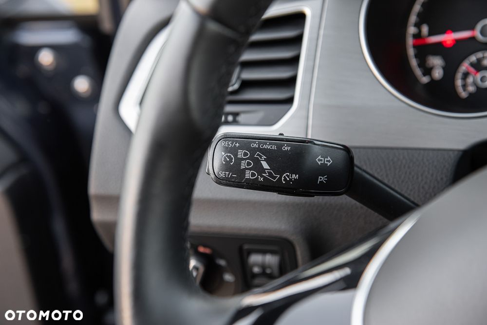 Volkswagen Golf Sportsvan - 20