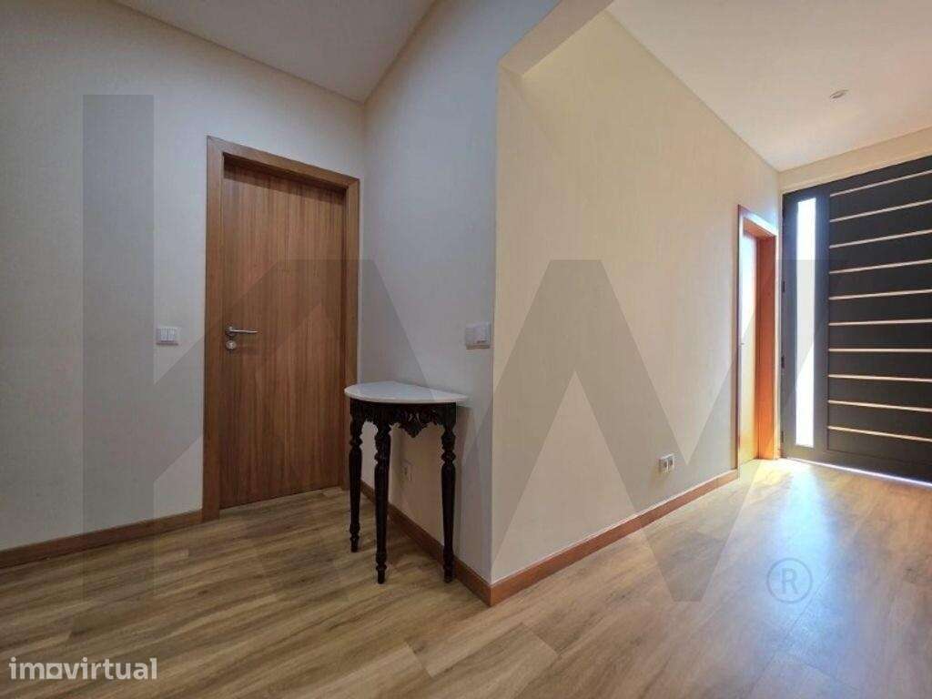 Moradia T1 totalmente renovada com vista mar no Lazareto — Funchal - Grande imagem: 5/15