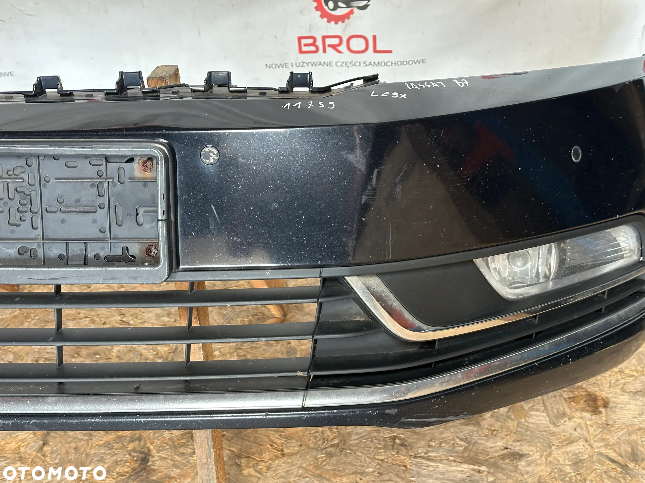 ZDERZAK PRZEDNI VW PASSAT B7  LC9X  PDC - 4