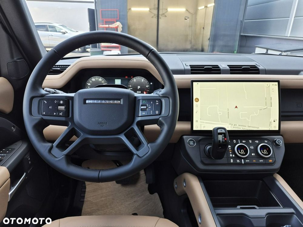 Land Rover Defender 110 D350 X-Dynamic HSE - 29